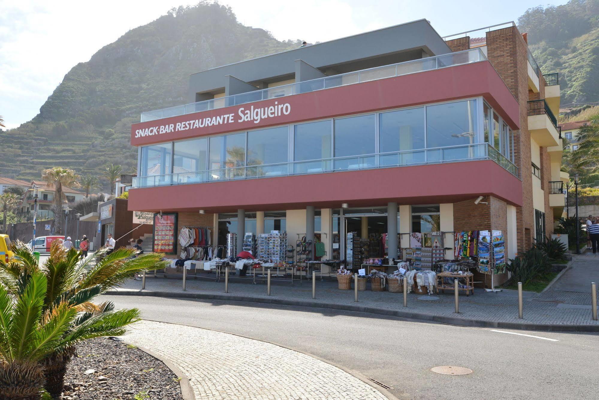 Hotel Salgueiro Porto Moniz Exterior photo