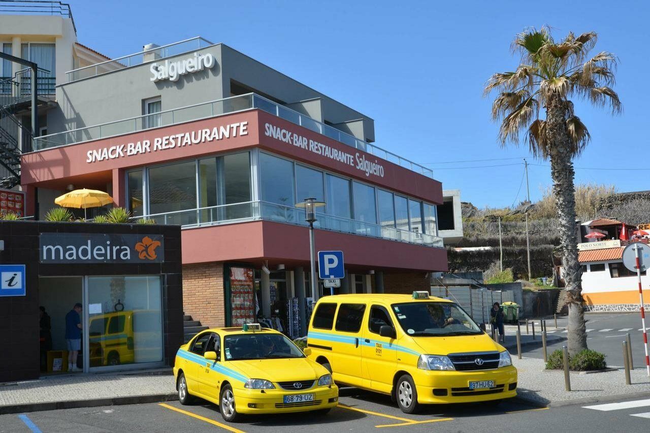 Hotel Salgueiro Porto Moniz Exterior photo